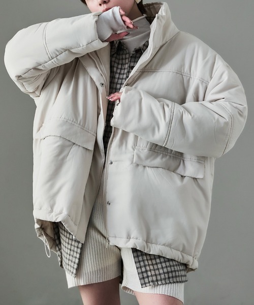Fashion Letter(ファッションレター)の「スタンドカラー中綿パディングコート(ダウンジャケット/コート・レディース・モカ/オフホワイト/ブラック・M)」の7枚目の写真