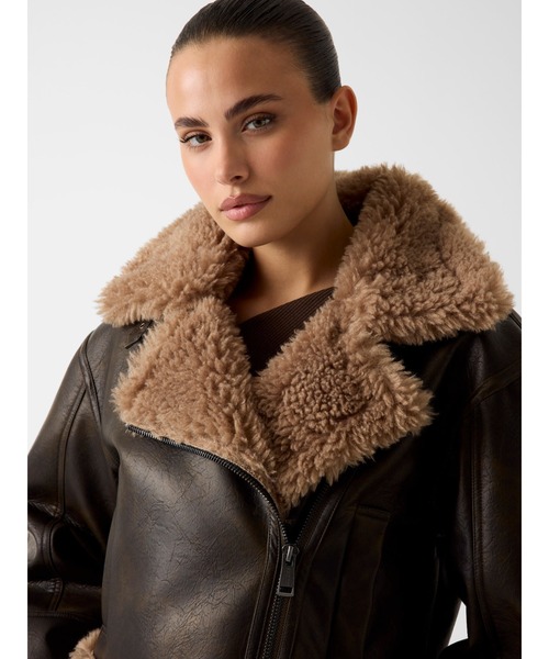 GUESS(ゲス) JAPAN 公式オンラインストア | GUESS JAPAN OFFICIAL