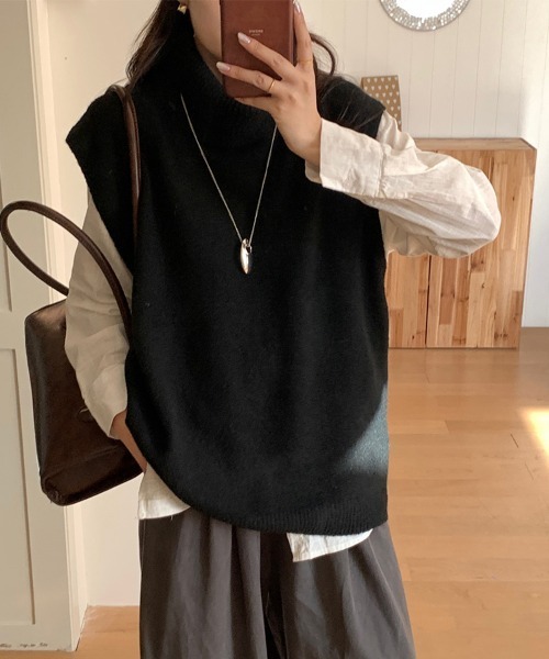 ONEP STAR(ワンピスター)の「ノースリーブタートルネックニットトップス(ニット/セーター・レディース・ブラック/ダークブラウン/ベージュ/ダークグレー・FREE)」の8枚目の写真