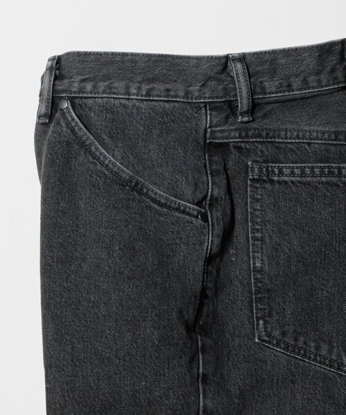 UNITED ARROWS（ユナイテッドアローズ）の「ブラック×ブラック デニム ロデオストレート（デニムパンツ・メンズ・ライトグレー・S/XL/M/L）」の11枚目の写真