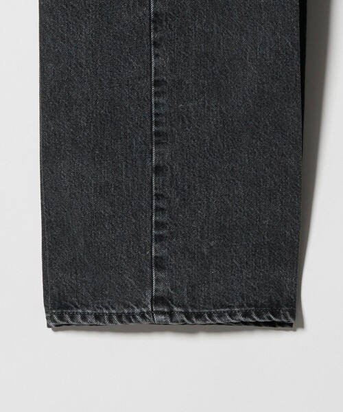 UNITED ARROWS（ユナイテッドアローズ）の「ブラック×ブラック デニム ロデオストレート（デニムパンツ・メンズ・ライトグレー・S/XL/M/L）」の17枚目の写真