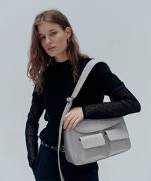 CHRISTINE PROJECT（クリスティンプロジェクト）の「POST POCKET BAG(CREAMY OYSTER)（メッセンジャーバッグ・レディース）」