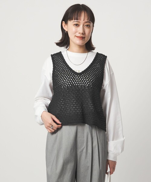 green label relaxing(グリーンレーベルリラクシング)の「メッシュ ニット 2WAY ジレ ウォッシャブル(ベスト・レディース・ダークグレー/オフホワイト・FREE)」の21枚目の写真