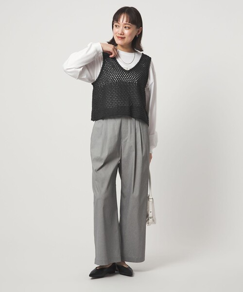 green label relaxing(グリーンレーベルリラクシング)の「メッシュ ニット 2WAY ジレ ウォッシャブル(ベスト・レディース・ダークグレー/オフホワイト・FREE)」の4枚目の写真