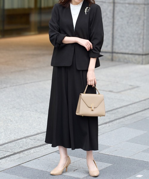 Viola e Viola（ヴィオラエヴィオラ）の「【2点セット】洗える！カラーレスジャケットガウチョスーツ（スーツパンツ・レディース・ネイビー/ブラック・M/L/LL）」の3枚目の写真