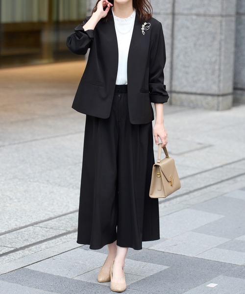 Viola e Viola（ヴィオラエヴィオラ）の「【2点セット】洗える！カラーレスジャケットガウチョスーツ（スーツパンツ・レディース・ネイビー/ブラック・M/L/LL）」の6枚目の写真