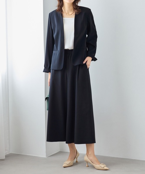 Viola e Viola（ヴィオラエヴィオラ）の「【2点セット】洗える！カラーレスジャケットガウチョスーツ（スーツパンツ・レディース・ネイビー/ブラック・M/L/LL）」の10枚目の写真