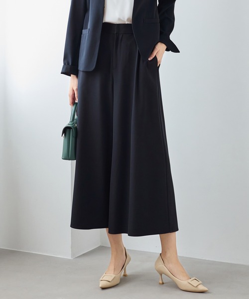 Viola e Viola（ヴィオラエヴィオラ）の「【2点セット】洗える！カラーレスジャケットガウチョスーツ（スーツパンツ・レディース・ネイビー/ブラック・M/L/LL）」の11枚目の写真