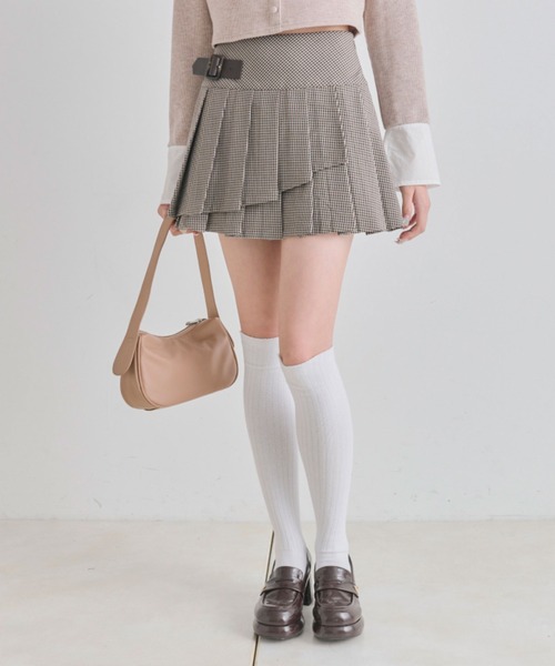 OLIVE des OLIVE（オリーブデオリーブ）の「アシメプリーツスカート（スカート・レディース・ブラウン/グレー系その他/チャコールグレー・FREE）」の9枚目の写真