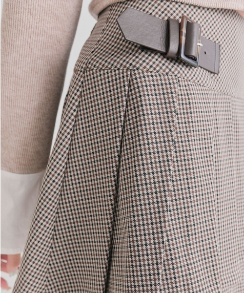 OLIVE des OLIVE（オリーブデオリーブ）の「アシメプリーツスカート（スカート・レディース・ブラウン/グレー系その他/チャコールグレー・FREE）」の12枚目の写真