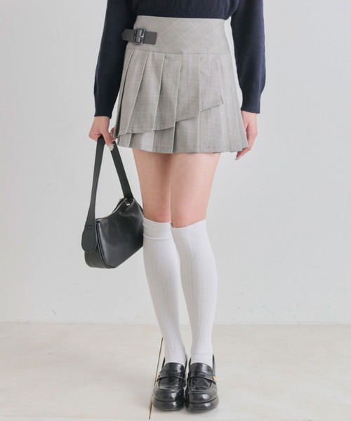 OLIVE des OLIVE（オリーブデオリーブ）の「アシメプリーツスカート（スカート・レディース・ブラウン/グレー系その他/チャコールグレー・FREE）」の16枚目の写真