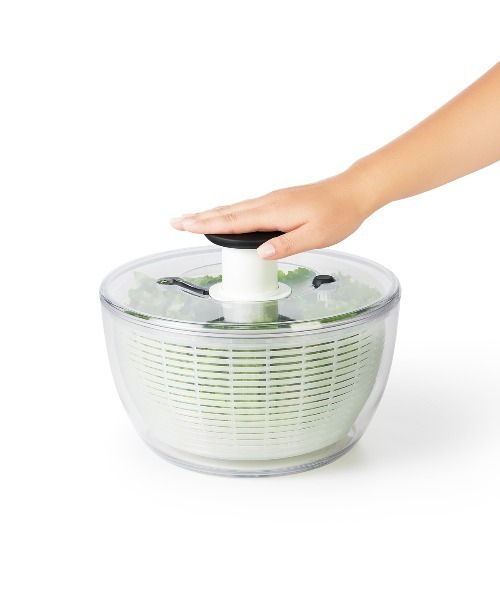 OXO（オクソー）の「OXO（オクソー）クリアサラダスピナー大（キッチンツール・レディース・クリア・ONE SIZE）」の5枚目の写真