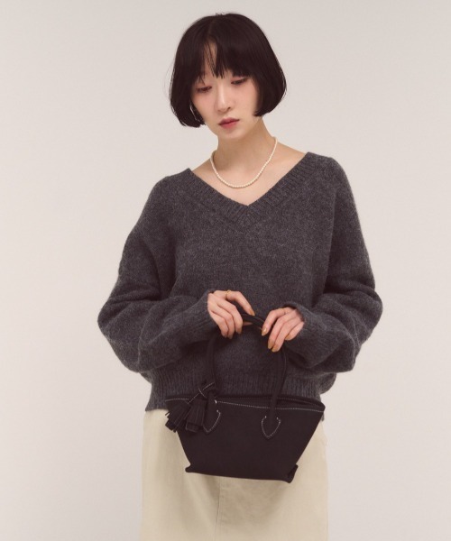 FMiBL(ファミル)の「フェイクスエードタッセルトートBAG(ショルダーバッグ・レディース・ブラック/ブラウン/ベージュ・FREE)」の15枚目の写真