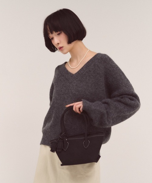 FMiBL(ファミル)の「フェイクスエードタッセルトートBAG(ショルダーバッグ・レディース・ブラック/ブラウン/ベージュ・FREE)」の17枚目の写真
