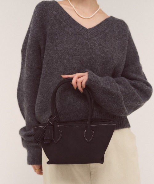 FMiBL(ファミル)の「フェイクスエードタッセルトートBAG(ショルダーバッグ・レディース・ブラック/ブラウン/ベージュ・FREE)」の18枚目の写真
