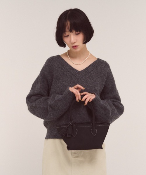 FMiBL(ファミル)の「フェイクスエードタッセルトートBAG(ショルダーバッグ・レディース・ブラック/ブラウン/ベージュ・FREE)」の16枚目の写真