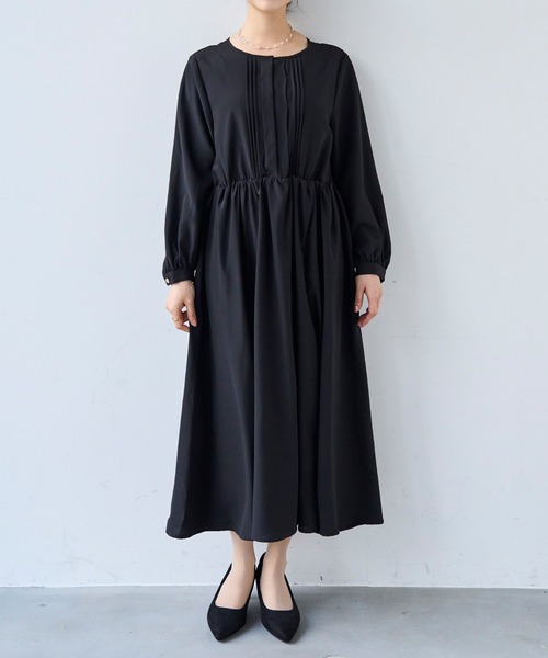 ノーカラータックデザインワンピース 【セレモニー/オケージョン