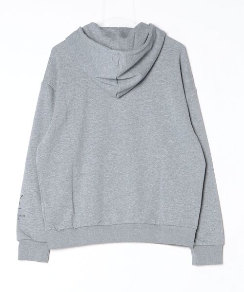 PUMA(プーマ)の「PUMA X MONSTER HUNTER WILDS SW プーマ モンスターハンターワイルズ フーディ フロントプリント(スウェット・メンズ・グレー・M)」の2枚目の写真