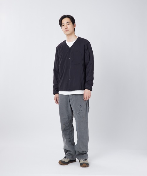 Snow Peak（スノーピーク）の「Snow Peak / Flexible Insulated Cardigan  フレキシブル 断熱 カーディガン（カーディガン/ボレロ・メンズ・ブラック/チャコール/グレイッシュベージュ/ホワイト・S/XL/L/M/1）」の14枚目の写真