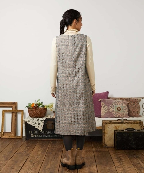 Jocomomola（ホコモモラ）の「Escudos 幾何調総刺繍ワンピース［オケージョン/セレモニー］（ワンピース・レディース・ベージュ/ネイビー・40/42/38）」の10枚目の写真