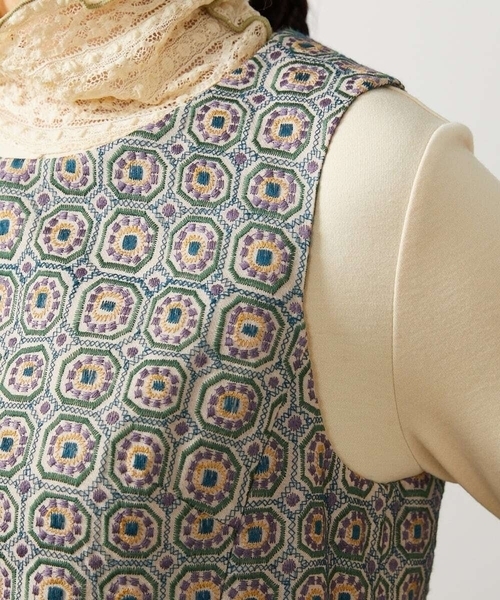 Jocomomola（ホコモモラ）の「Escudos 幾何調総刺繍ワンピース［オケージョン/セレモニー］（ワンピース・レディース・ベージュ/ネイビー・40/42/38）」の7枚目の写真
