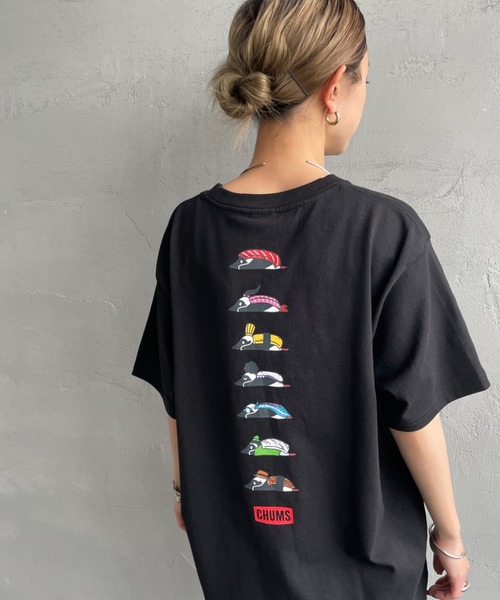 CHUMS（チャムス）の「[CHUMS/チャムス] 別注 BOOBY SUSHI FRIENDS バックプリント ショートスリーブTシャツ（Tシャツ/カットソー・レディース・ブラック/グレイッシュベージュ/ホワイト・M/L/XL/XXL）」の16枚目の写真