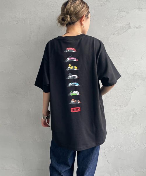 CHUMS（チャムス）の「[CHUMS/チャムス] 別注 BOOBY SUSHI FRIENDS バックプリント ショートスリーブTシャツ（Tシャツ/カットソー・レディース・ブラック/グレイッシュベージュ/ホワイト・M/L/XL/XXL）」の20枚目の写真