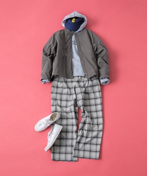 human woman(ヒューマンウーマン)の「◆【弱撥水素材】タフタ中綿入りブルゾン(ブルゾン・レディース・グレー系その他/ベージュ系その他2・MEDIUM)」の3枚目の写真