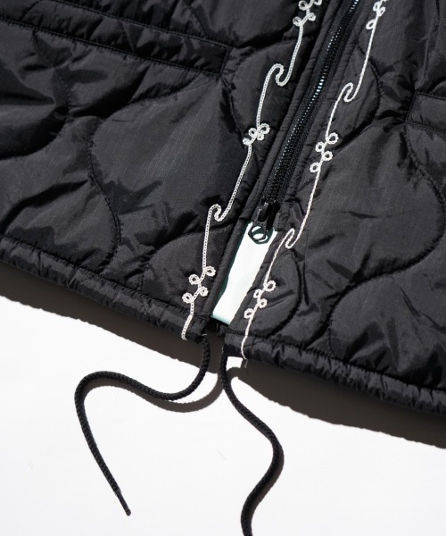 THRIFTY LOOK(スリフティールック)の「THRIFTY LOOK / スリフティールック QUILTING VIETNAM JACKET キルティング ベトナムジャケット(ブルゾン・メンズ・ブラック/オリーブ/ブラック系その他・SMALL/LARGE/MEDIUM)」の21枚目の写真