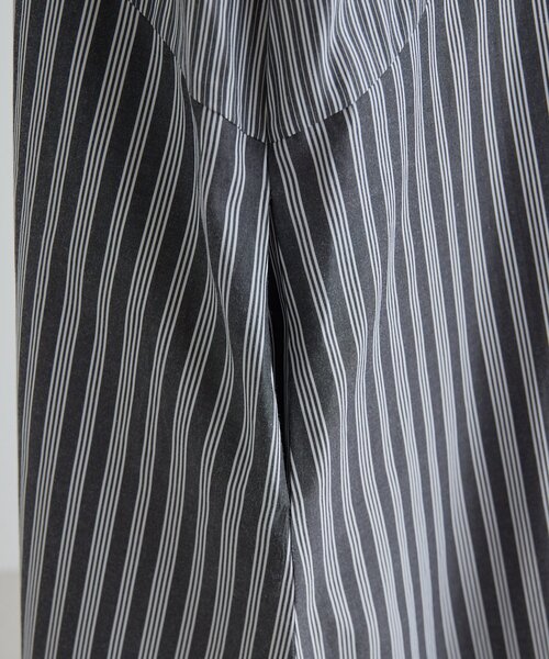 ear PAPILLONNER（イアパピヨネ）の「ストライプシャツワンピース【SUM1 STYLE】（ワンピース・レディース・グレー/ブルー・FREE）」の17枚目の写真