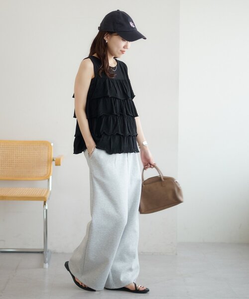 DISCOAT(ディスコート)の「前後2WAYフリル前開きベスト(ベスト・レディース・チャコールグレー/グレー/ブラック・FREE)」の14枚目の写真