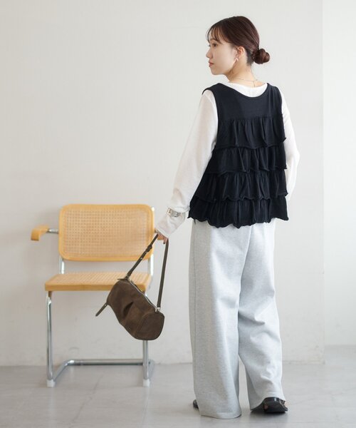 DISCOAT(ディスコート)の「前後2WAYフリル前開きベスト(ベスト・レディース・チャコールグレー/グレー/ブラック・FREE)」の20枚目の写真