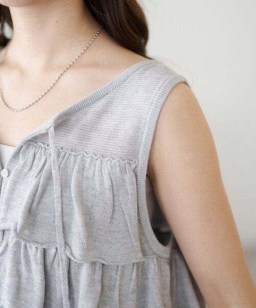 DISCOAT(ディスコート)の「前後2WAYフリル前開きベスト(ベスト・レディース・チャコールグレー/グレー/ブラック・FREE)」の22枚目の写真