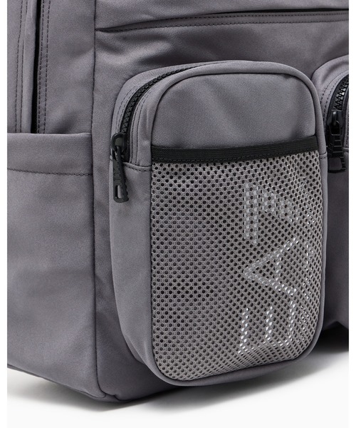 EMPORIO ARMANI EA7（エンポリオアルマーニイーエーセブン）の「<オンライン限定>【エンポリオ アルマーニ EA7】バックパック テクニカルファブリック（バックパック/リュック・メンズ・ブラック/チャコールグレー・FREE）」の11枚目の写真