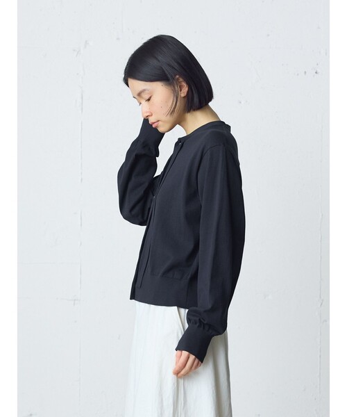 MidiUmi（ミディウミ）の「MidiUmi ボウネクタイニットカーディガン（カーディガン/ボレロ・レディース・ネイビー/オフホワイト/ブラック/ブルー・FREE）」の11枚目の写真