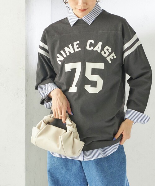 SHIPS(シップス)の「NINE CASE:〈洗濯機可能〉七分袖 フットボール TEE(Tシャツ/カットソー・レディース・ベージュ/ダークグレー・ONE SIZE)」の2枚目の写真