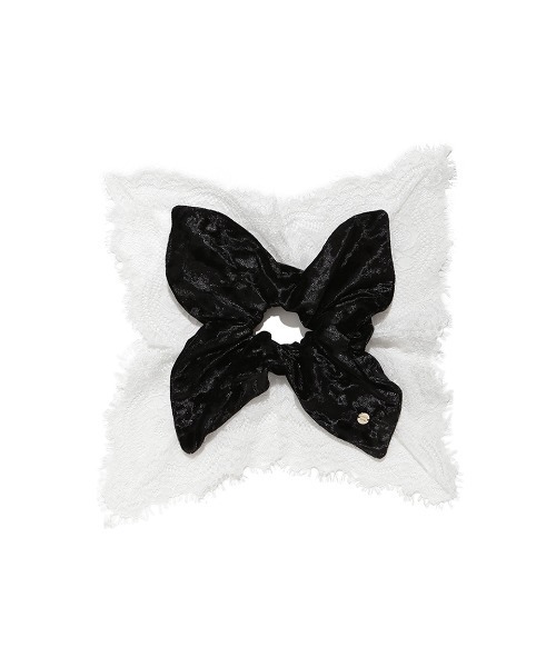 SNIDEL HOME（スナイデルホーム）の「ベロアレースシュシュ（シュシュ・レディース・ピンクベージュ/ブラック/ドット・F）」の2枚目の写真