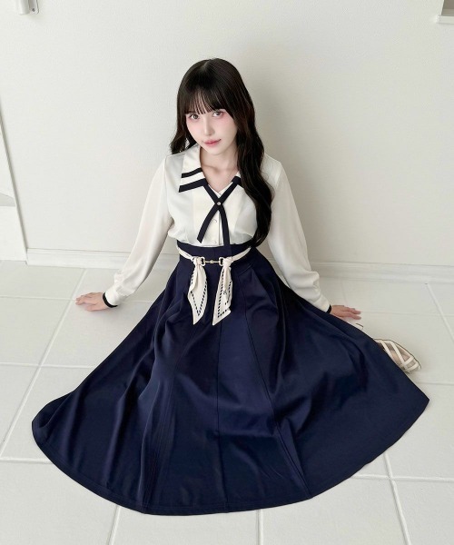 an another angelus（アンアナザーアンジェラス）の「スカーフビットベルト付きフレアー/fint フィント（スカート・レディース・ミント/ネイビー・FREE）」の3枚目の写真