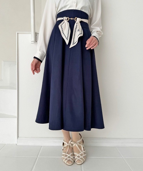 an another angelus（アンアナザーアンジェラス）の「スカーフビットベルト付きフレアー/fint フィント（スカート・レディース・ミント/ネイビー・FREE）」の4枚目の写真