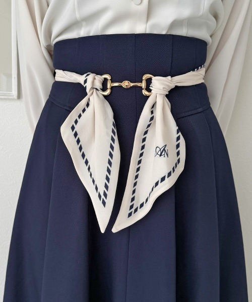 an another angelus（アンアナザーアンジェラス）の「スカーフビットベルト付きフレアー/fint フィント（スカート・レディース・ミント/ネイビー・FREE）」の5枚目の写真