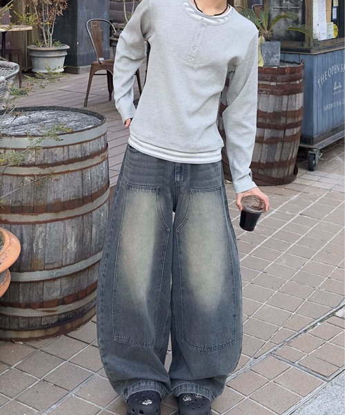 EPNK（イーピーエヌケー）の「13OZ-Double knee wide buggy denim / ダブルニーワイドバギーデニム（デニムパンツ・メンズ・ブルー/ブラック/ブラック系・LARGE/SMALL/MEDIUM）」の13枚目の写真