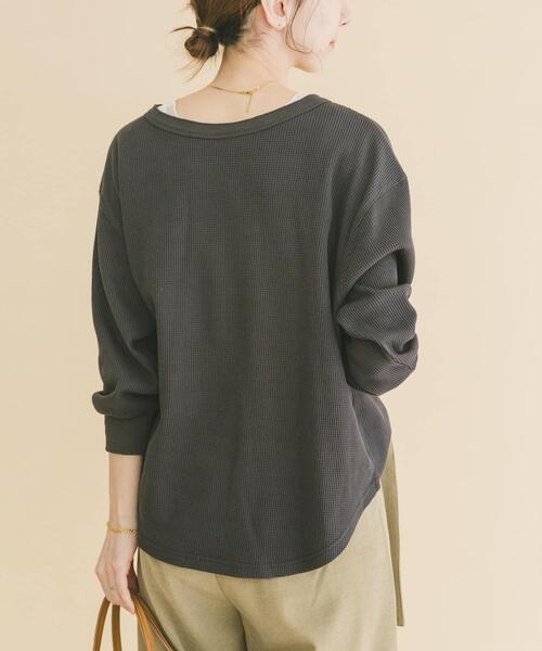 ITEMS URBANRESEARCH(アイテムズ アーバンリサーチ)の「2WAYワッフルプルオーバー(Tシャツ/カットソー・レディース・ホワイト系その他/チャコールグレー/モカ・FREE)」の18枚目の写真