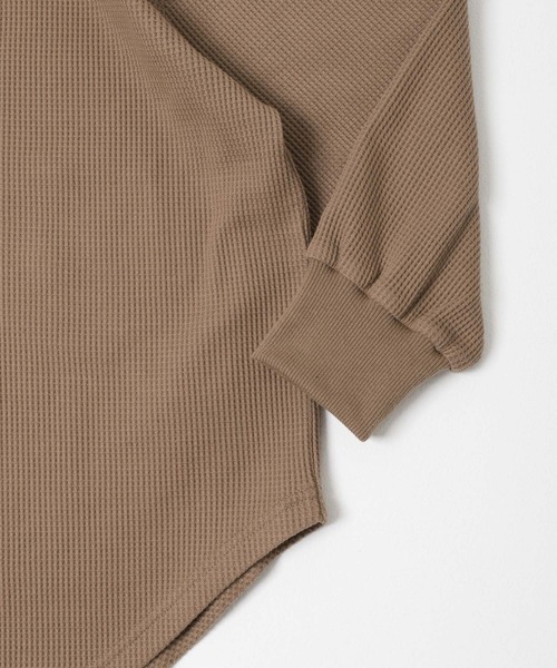 ITEMS URBANRESEARCH(アイテムズ アーバンリサーチ)の「2WAYワッフルプルオーバー(Tシャツ/カットソー・レディース・ホワイト系その他/チャコールグレー/モカ・FREE)」の10枚目の写真