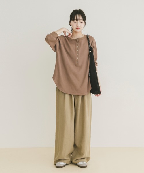 ITEMS URBANRESEARCH(アイテムズ アーバンリサーチ)の「2WAYワッフルプルオーバー(Tシャツ/カットソー・レディース・ホワイト系その他/チャコールグレー/モカ・FREE)」の6枚目の写真