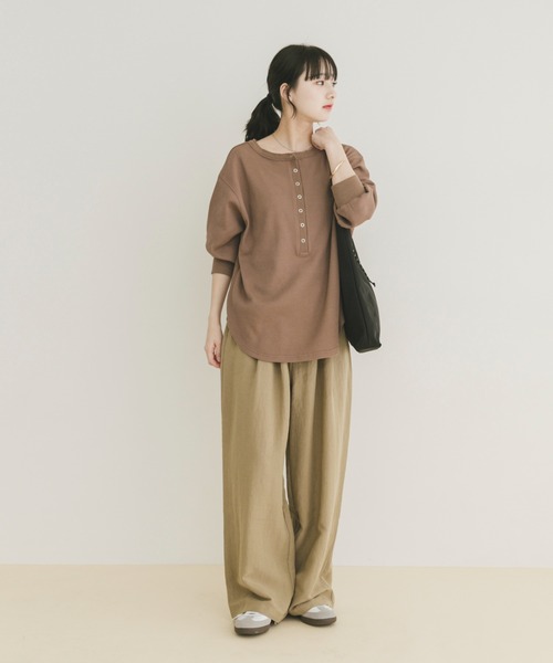 ITEMS URBANRESEARCH(アイテムズ アーバンリサーチ)の「2WAYワッフルプルオーバー(Tシャツ/カットソー・レディース・ホワイト系その他/チャコールグレー/モカ・FREE)」の7枚目の写真