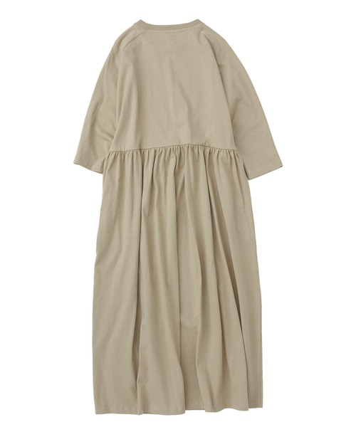 KAVU（カブー）の「KAVU/カブー Gathered dress/ギャザードドレス（ドレス・レディース・ベージュ/ネイビー/ブラック・ONE SIZE）」の16枚目の写真