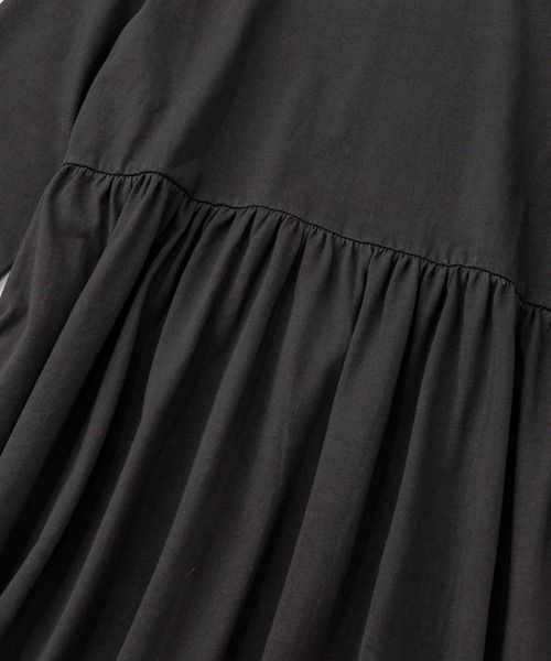 KAVU（カブー）の「KAVU/カブー Gathered dress/ギャザードドレス（ドレス・レディース・ベージュ/ネイビー/ブラック・ONE SIZE）」の5枚目の写真