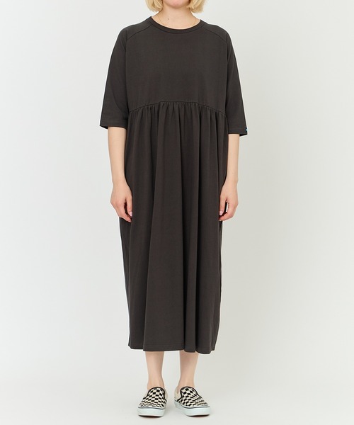 KAVU（カブー）の「KAVU/カブー Gathered dress/ギャザードドレス（ドレス・レディース・ベージュ/ネイビー/ブラック・ONE SIZE）」の7枚目の写真