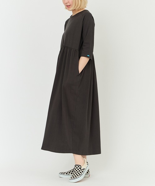 KAVU（カブー）の「KAVU/カブー Gathered dress/ギャザードドレス（ドレス・レディース・ベージュ/ネイビー/ブラック・ONE SIZE）」の12枚目の写真