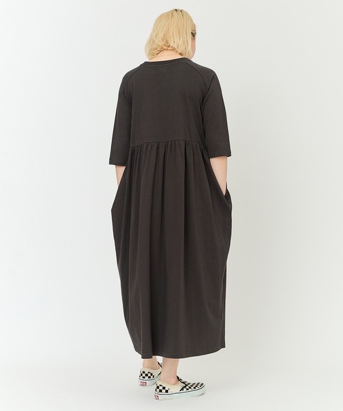 KAVU（カブー）の「KAVU/カブー Gathered dress/ギャザードドレス（ドレス・レディース・ベージュ/ネイビー/ブラック・ONE SIZE）」の13枚目の写真